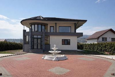 Casă cu 4 camere în Central - 8