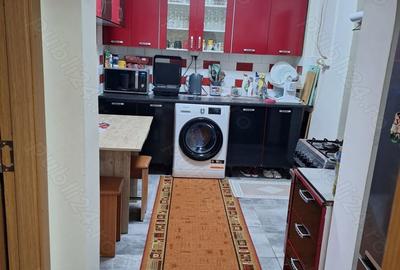 Apartament cu 2 camere decomandat în Industrială