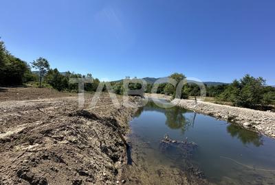 Teren extravilan cu utilitati 1800 mp langa Rau pe Valea Sebesului - 2