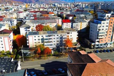 Spațiu comercial, de 100 mp, în Republicii