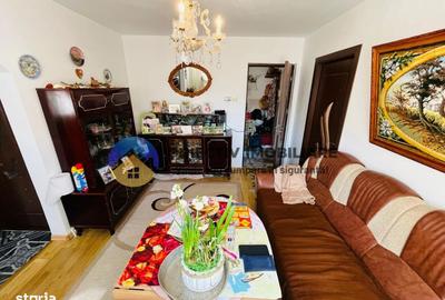 Apartament cu 3 camere semidecomandat în Sud