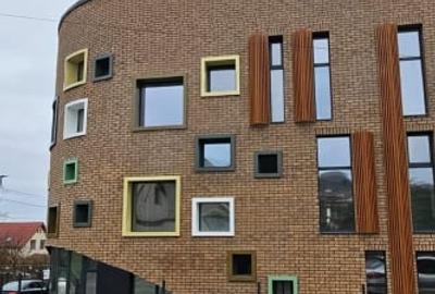 Casă individuală cu 16 camere cu Canalizare în Dâmbul Rotund - 2