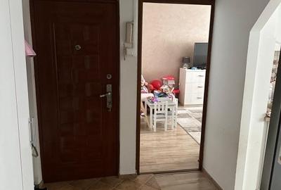 2 camere decomandat, etaj 1/4, zona Alexandru - 9
