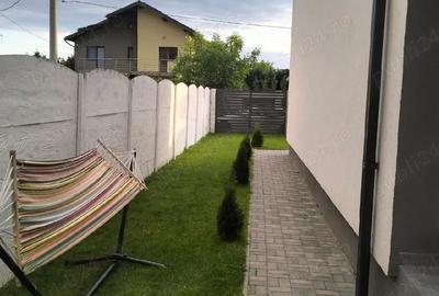 Casă cu 5 camere cu Teren 330 Mp în Dumbrăvița