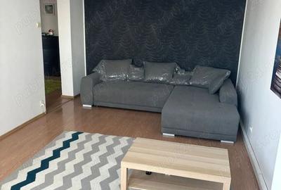 Apartament cu 3 camere decomandat, mobilat în Titan