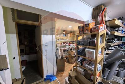 Spațiu comercial, de 140 mp, în Central - 13