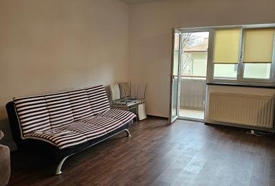 Apartament cu 2 camere decomandat în Tractorul - 3