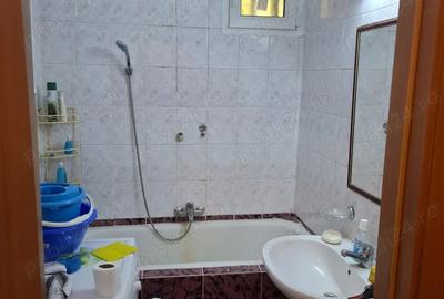 Apartament cu 3 camere semidecomandat în Pajura - 8