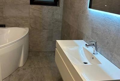 Apartament cu 3 camere decomandat în Central - 4