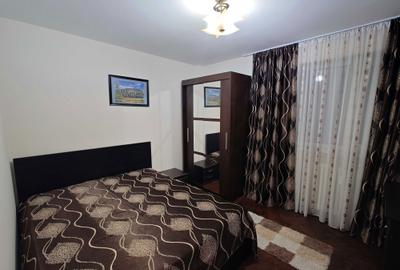 Apartament cu 3 camere decomandat în P-ța Universității - 1