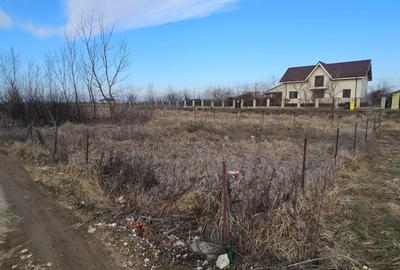 Teren intravilan Domnesti, str.Fortului, deschidere=26.ml, adancime=15ml, 72E/mp - 3