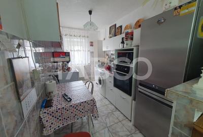 Apartament 3 camere zona 1 Decembrie 65 mp utili + 5 mp balcon - 7