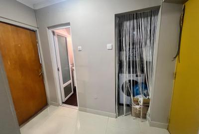 Centru apartament 3 camere renovat etajul 1 vedere stradala - 10