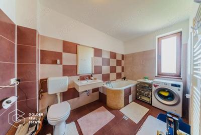 Casă cu 5 camere cu Teren 700 Mp în Grădiște - 13