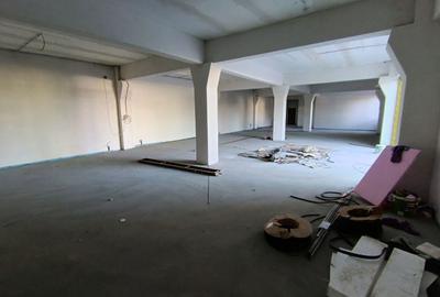 Spațiu comercial, de 80 mp, în Central - 2