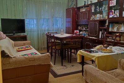 Apartament cu 3 camere decomandat în Central - 3