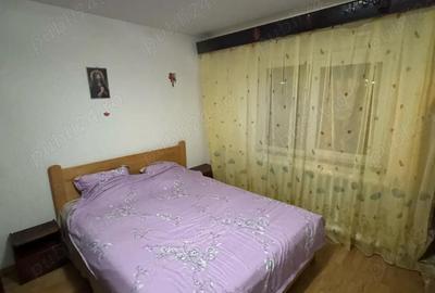 Apartament cu 2 camere decomandat în Sat Vacanță