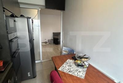 Apartament cu 3 camere, 68 mp, etaj intermediar, zona Tractorul - 8