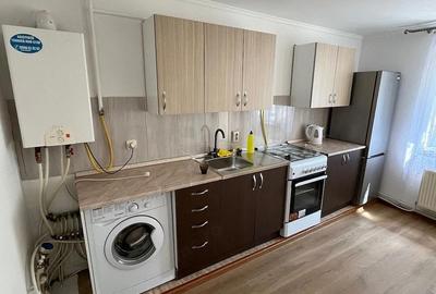 Garsonieră decomandată în Titan