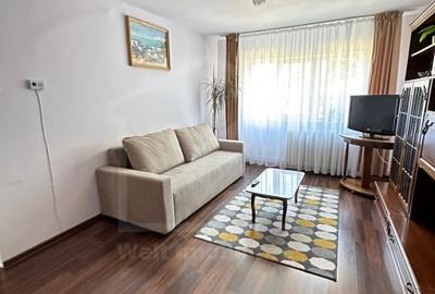 Oportunitate! Apartament spatios, 4 camere decomandate, 80mp si parcare