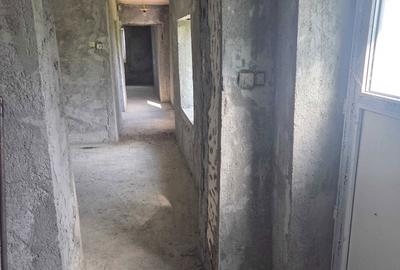 Casă cu 4 camere în Sânmartin - 1