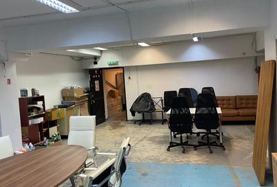 Birou, de 100 mp, în P-ța Victoriei - 1