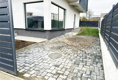 Casă cu Teren 250 Mp în Bucium