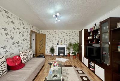 Apartament cu 4 camere decomandat în Chișoda - 2