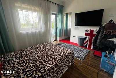 Casă cu 10 camere cu Teren 525 Mp în Central - 10