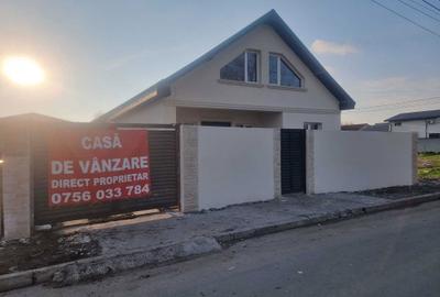 Casă cu 3 camere în Lumina