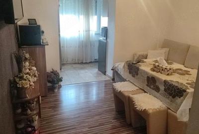 Apartament cu 3 camere decomandat în Nojorid - 2
