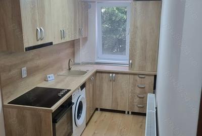 Apartament 3 camere de Inchiriat - 1