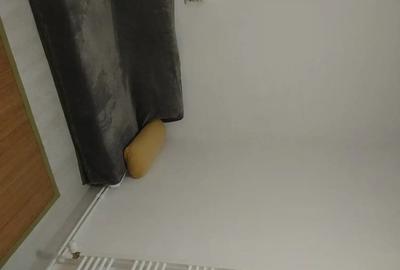 Inchiriez casa 3 camere - 1