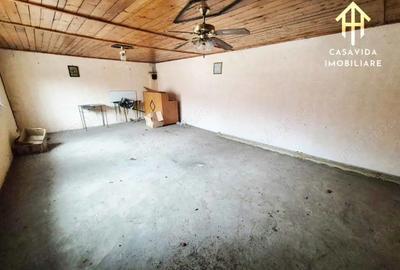 Casă cu 8 camere cu Teren 430 Mp în Central