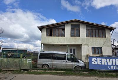 Casă cu 3 camere în Bogonos - 1