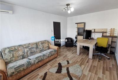 Apartament cu 2 camere semidecomandat în Podu Roș