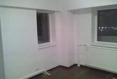 Apartament cu 5 camere decomandat în Decebal - 2