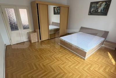 Apartament cu 3 camere în Central