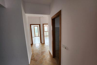 SEMICENTRAL - 3 camere 127 mp utili , parter inalt , bloc 20 - 4