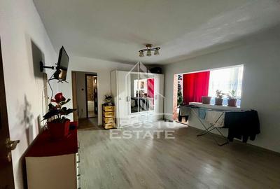Apartament 3 camere,etaj 3,zona UMT - 10