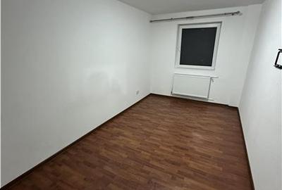 Apartament cu 3 camere semidecomandat în Circumvalațiunii - 5