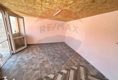 Casă cu 5 camere cu Teren 178 Mp în Central