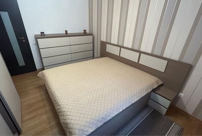 Apartament cu 2 camere decomandat în Tractorul - 8