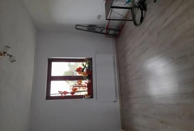 Casă cu 6 camere cu Teren 1000 Mp în Lugojel - 2