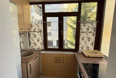Apartament cu 3 camere decomandat, mobilat în Central - 4