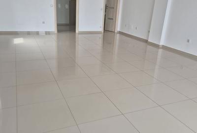Spațiu comercial, de 51 mp, în Central - 3