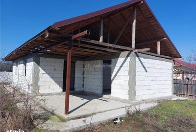 Casă cu 3 camere în Galbenu - 11