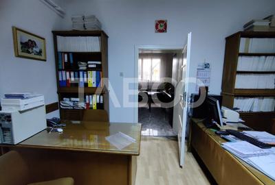 De inchiriat fabrica de productie cu birouri si parcari in Sibiu - 2