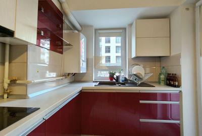 Apartament cu 2 camere decomandat în Tractorul - 12