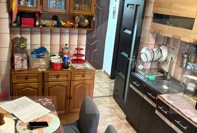 Apartament 3 camere, parter inalt - Crangasi - 8